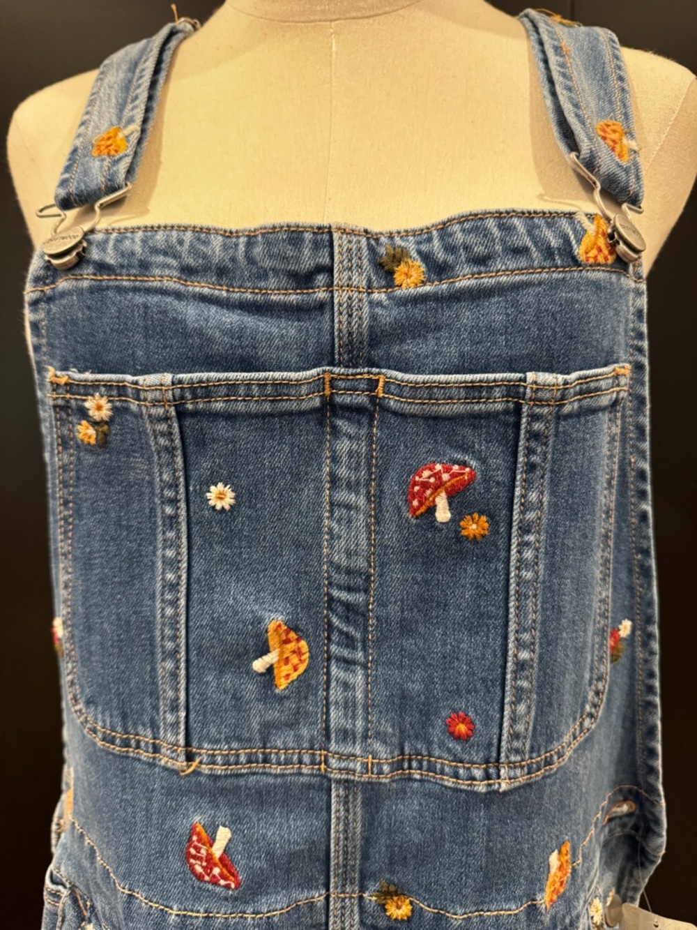 NWT Driftwood Free People Mushroom Flowers Embroidered Overalls Shortalls Medium - Picture 9 of 16